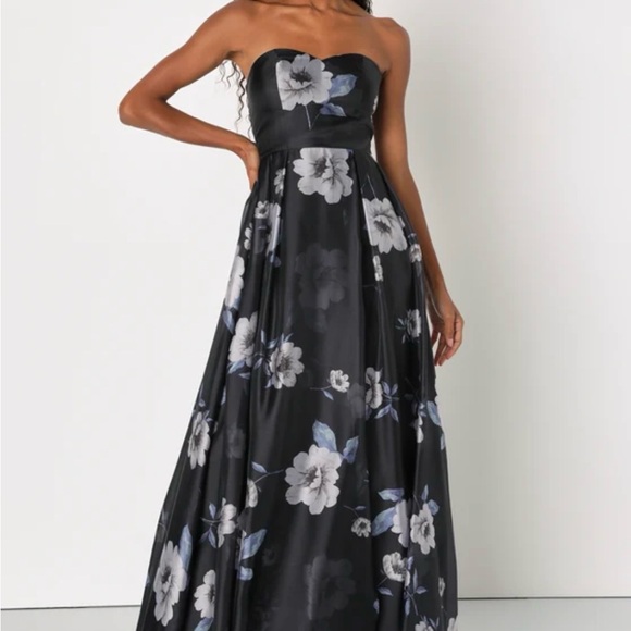 Lulus Regal Status Elegant Black Floral Strapless Dress. Size L NWT